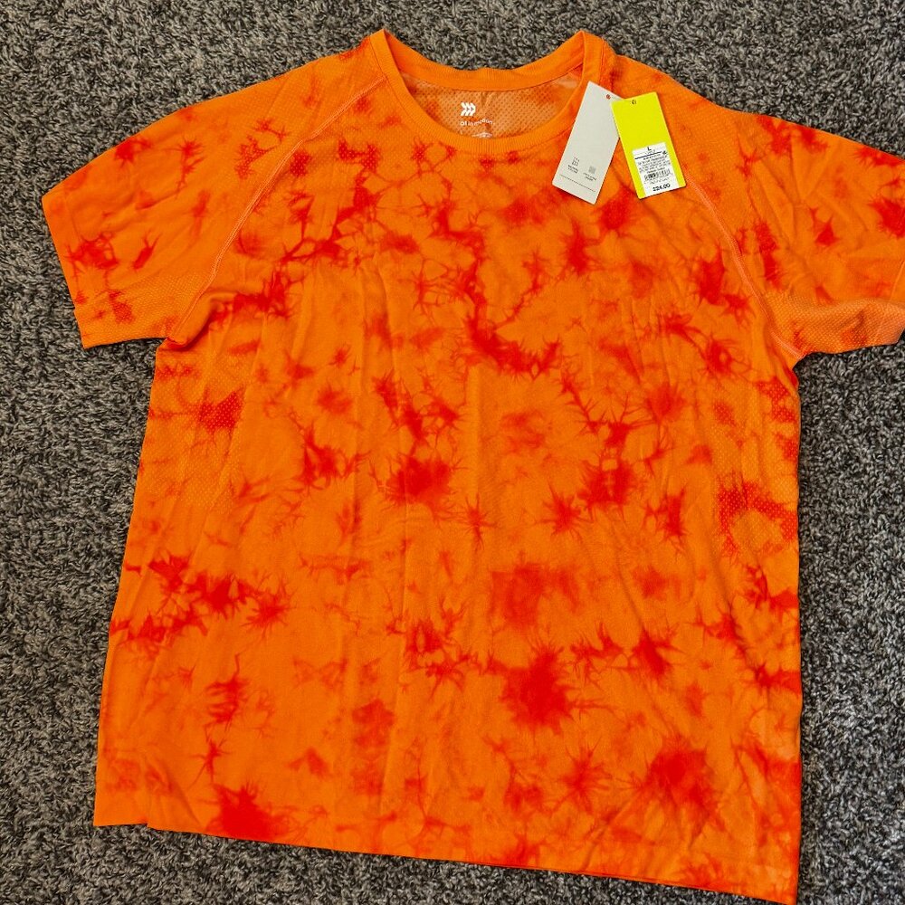 Men's all in motion shirt